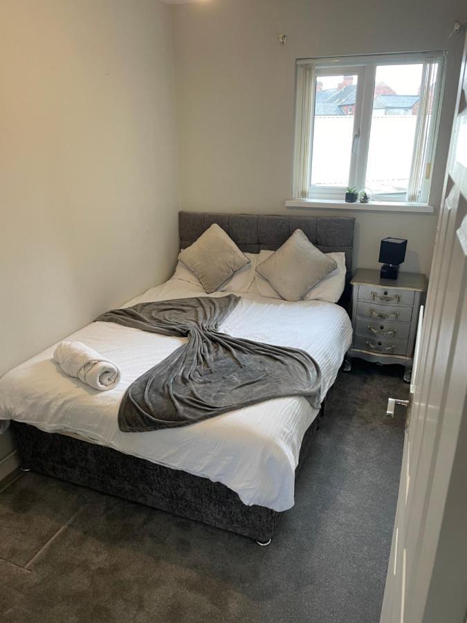 Fantastic Full 3 Bedroom Modern Apartment Belfast Ngoại thất bức ảnh